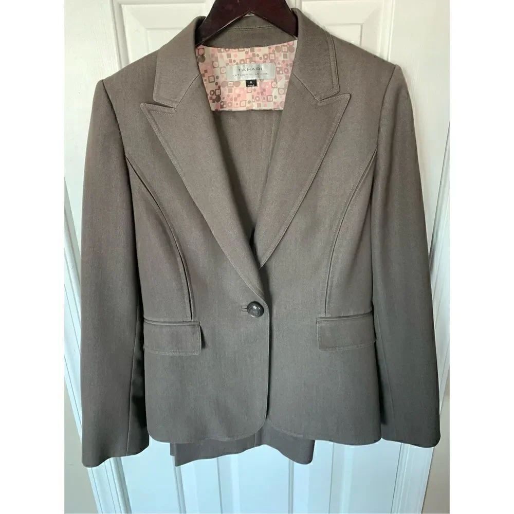 Tahari brown suit size 8